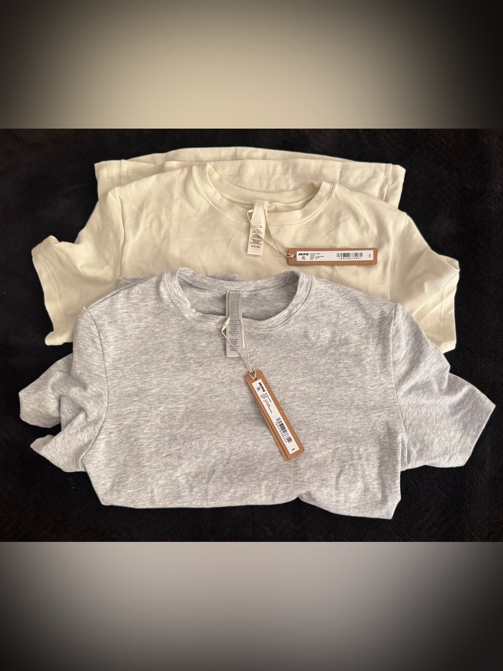 SKIMS Short Sleeve Tees - Cream and Light Gray